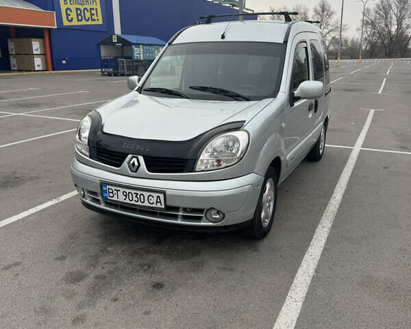 Сірий Рено Кєнгу, об'ємом двигуна 1.6 л та пробігом 283 тис. км за 5200 $, фото 1 на Automoto.ua