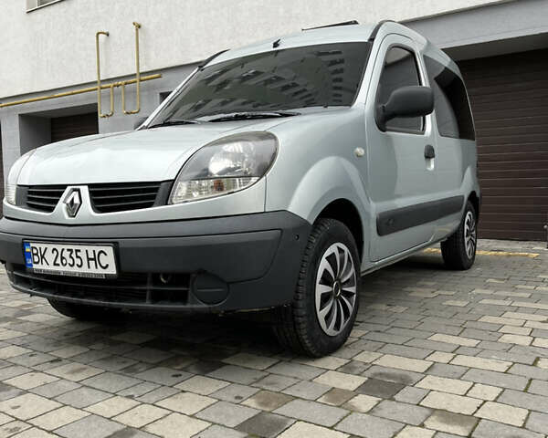 Серый Рено Кенгу, объемом двигателя 1.5 л и пробегом 290 тыс. км за 5400 $, фото 1 на Automoto.ua