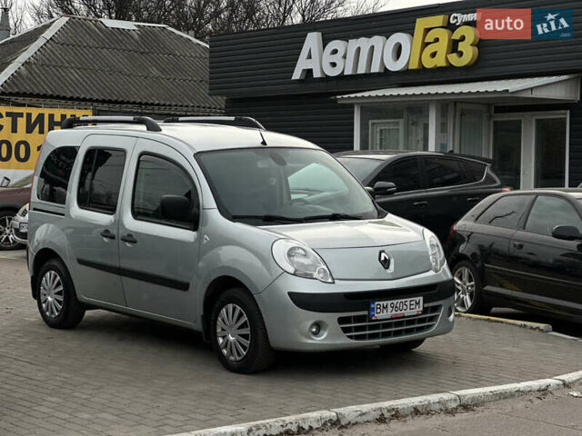 Серый Рено Кенгу, объемом двигателя 1.6 л и пробегом 168 тыс. км за 7500 $, фото 1 на Automoto.ua