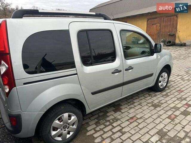 Серый Рено Кенгу, объемом двигателя 1.6 л и пробегом 206 тыс. км за 6200 $, фото 1 на Automoto.ua