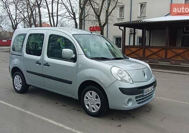 Серый Рено Кенгу, объемом двигателя 1.5 л и пробегом 250 тыс. км за 6900 $, фото 1 на Automoto.ua