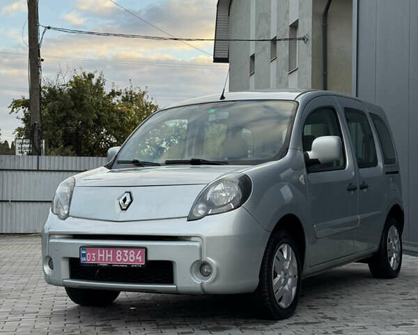 Рено Кенгу 2010 в Ровно на Automoto.ua Серый Рено Кенгу, объемом двигателя 1.5 л и пробегом 220 тыс. км за 8499 $, фото 1 на Automoto.ua