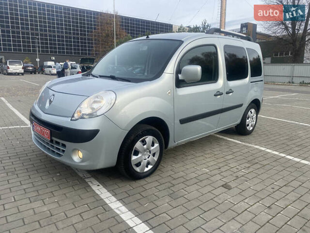 Серый Рено Кенгу, объемом двигателя 1.6 л и пробегом 230 тыс. км за 7450 $, фото 1 на Automoto.ua