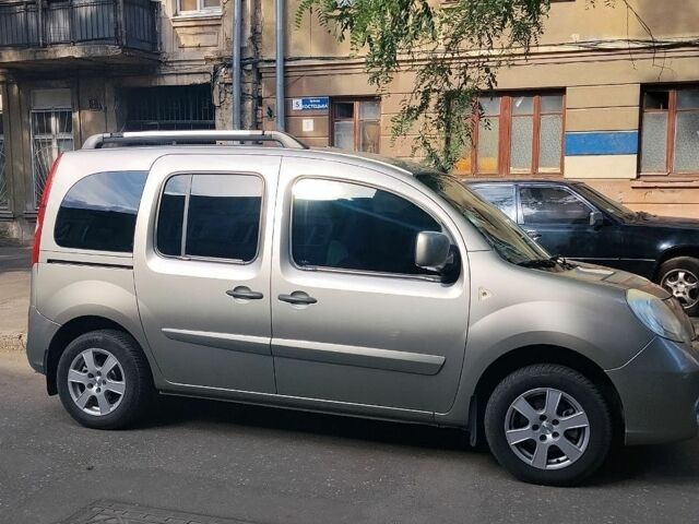 Сірий Рено Кєнгу, об'ємом двигуна 1.46 л та пробігом 240 тис. км за 8000 $, фото 1 на Automoto.ua