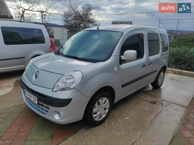 Серый Рено Кенгу, объемом двигателя 1.46 л и пробегом 260 тыс. км за 6500 $, фото 1 на Automoto.ua