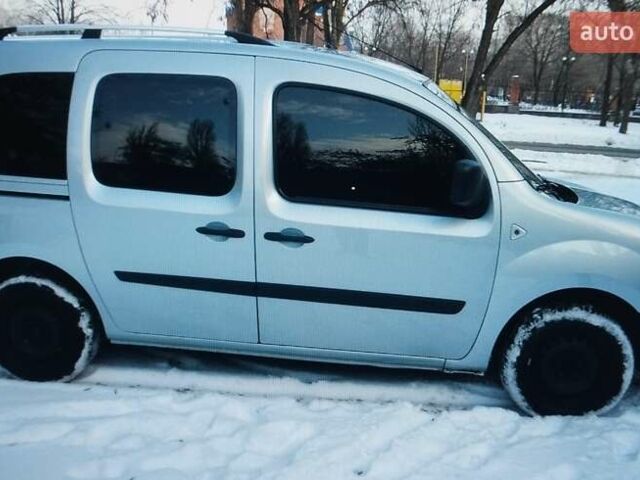 Серый Рено Кенгу, объемом двигателя 1.5 л и пробегом 230 тыс. км за 7000 $, фото 1 на Automoto.ua