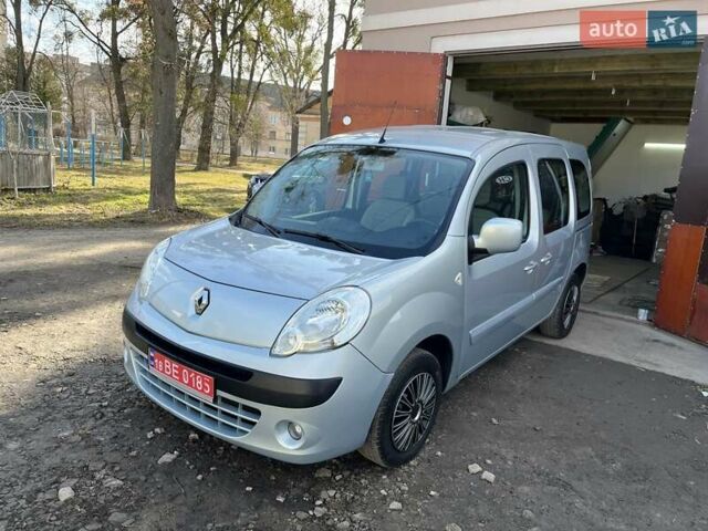 Сірий Рено Кєнгу, об'ємом двигуна 1.5 л та пробігом 220 тис. км за 8800 $, фото 1 на Automoto.ua