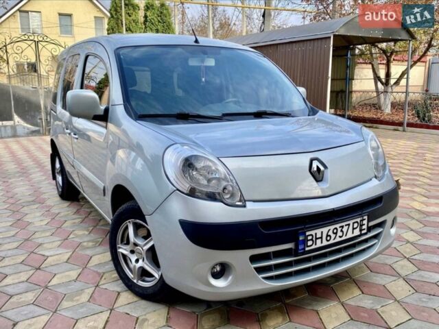 Сірий Рено Кєнгу, об'ємом двигуна 1.5 л та пробігом 210 тис. км за 8100 $, фото 1 на Automoto.ua