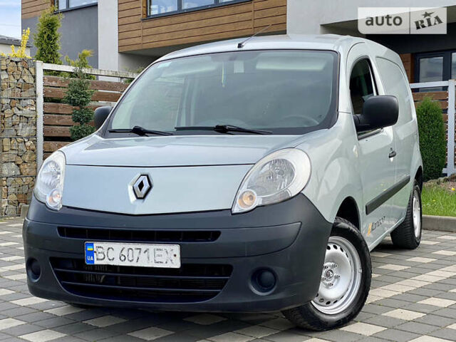Серый Рено Кенгу, объемом двигателя 1.5 л и пробегом 232 тыс. км за 4900 $, фото 1 на Automoto.ua