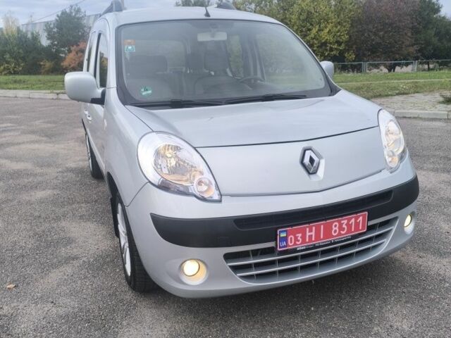 Сірий Рено Кєнгу, об'ємом двигуна 1.5 л та пробігом 203 тис. км за 8850 $, фото 1 на Automoto.ua