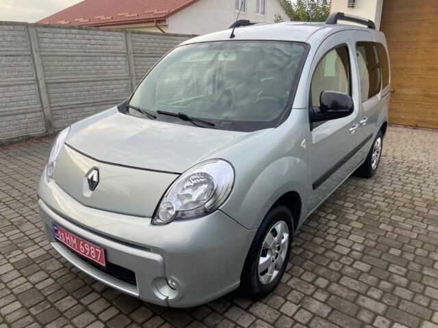 Серый Рено Кенгу, объемом двигателя 0 л и пробегом 268 тыс. км за 7950 $, фото 1 на Automoto.ua