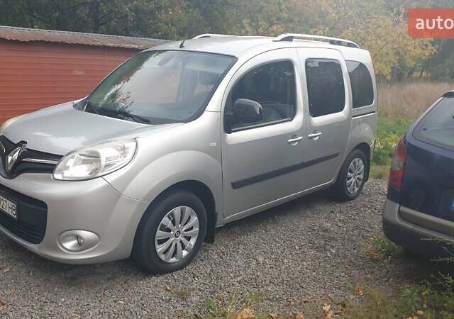 Серый Рено Кенгу, объемом двигателя 1.5 л и пробегом 182 тыс. км за 9800 $, фото 1 на Automoto.ua