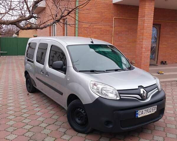 Серый Рено Кенгу, объемом двигателя 1.46 л и пробегом 270 тыс. км за 9600 $, фото 1 на Automoto.ua