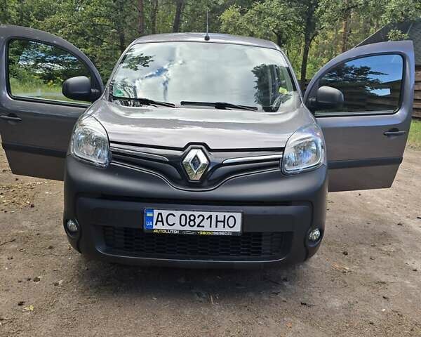 Серый Рено Кенгу, объемом двигателя 1.46 л и пробегом 154 тыс. км за 12399 $, фото 1 на Automoto.ua