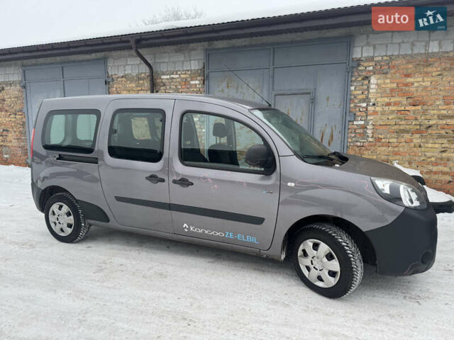 Серый Рено Кенгу, объемом двигателя 0 л и пробегом 120 тыс. км за 11200 $, фото 1 на Automoto.ua