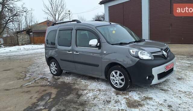 Серый Рено Кенгу, объемом двигателя 0 л и пробегом 159 тыс. км за 13500 $, фото 1 на Automoto.ua