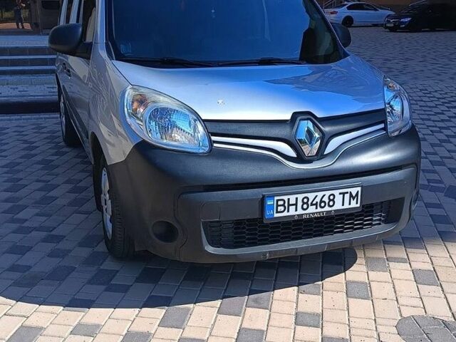 Серый Рено Кенгу, объемом двигателя 1.46 л и пробегом 140 тыс. км за 14750 $, фото 1 на Automoto.ua