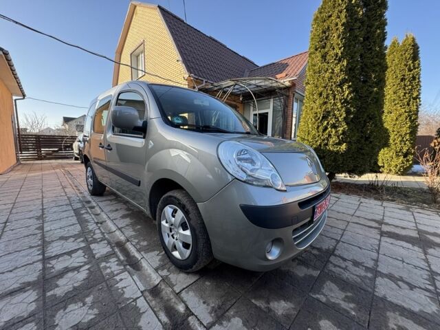 Сірий Рено Кєнгу, об'ємом двигуна 1.6 л та пробігом 189 тис. км за 6999 $, фото 1 на Automoto.ua