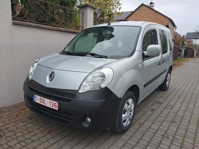 Сірий Рено Кєнгу, об'ємом двигуна 1.5 л та пробігом 240 тис. км за 7500 $, фото 1 на Automoto.ua