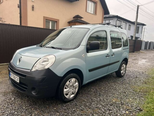 Рено Кенгу 2008 в Кельменцах на Automoto.ua Синий Рено Кенгу, объемом двигателя 1.5 л и пробегом 340 тыс. км за 6400 $, фото 1 на Automoto.ua