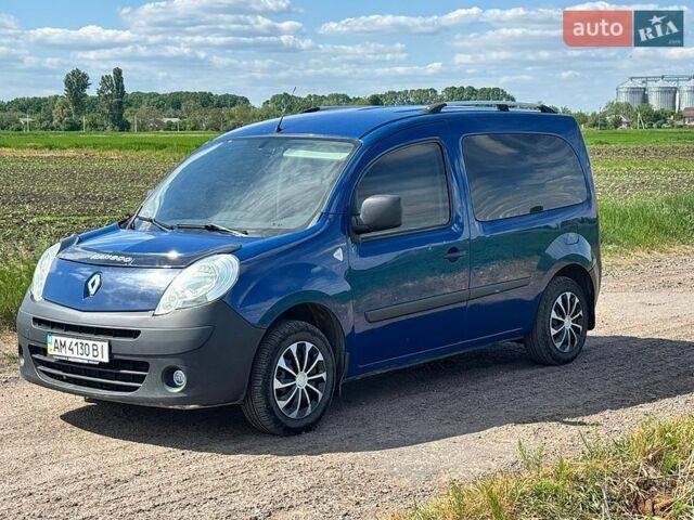 Синий Рено Кенгу, объемом двигателя 1.6 л и пробегом 360 тыс. км за 5750 $, фото 1 на Automoto.ua