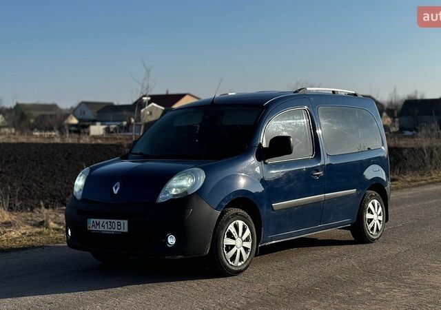 Синий Рено Кенгу, объемом двигателя 1.6 л и пробегом 350 тыс. км за 5900 $, фото 1 на Automoto.ua