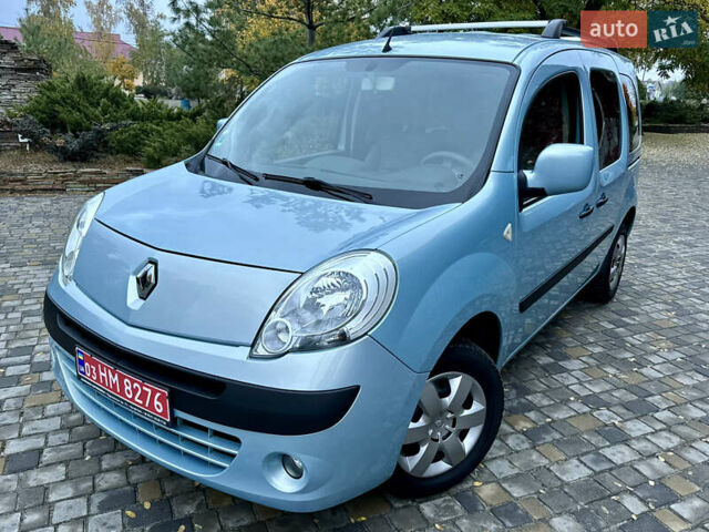 Синий Рено Кенгу, объемом двигателя 1.6 л и пробегом 205 тыс. км за 8550 $, фото 1 на Automoto.ua