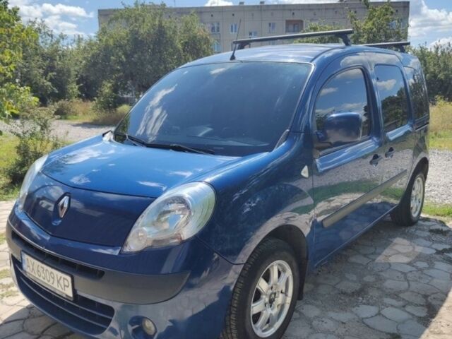 Синий Рено Кенгу, объемом двигателя 1.6 л и пробегом 270 тыс. км за 7200 $, фото 1 на Automoto.ua