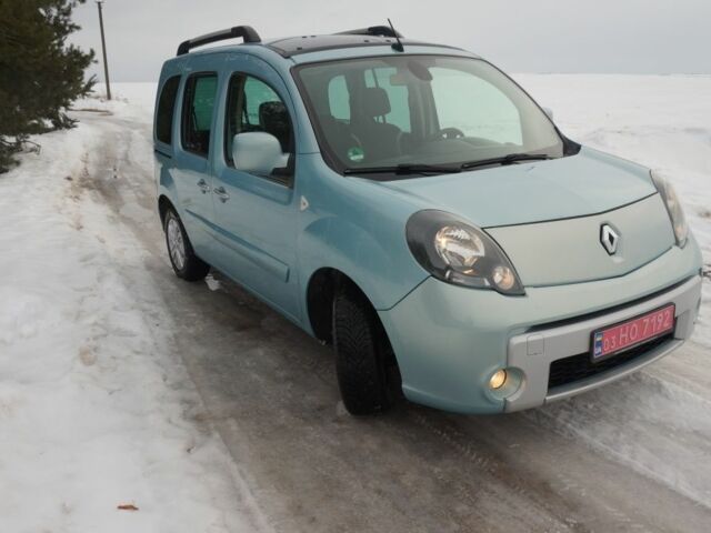 Синий Рено Кенгу, объемом двигателя 0 л и пробегом 238 тыс. км за 9200 $, фото 1 на Automoto.ua