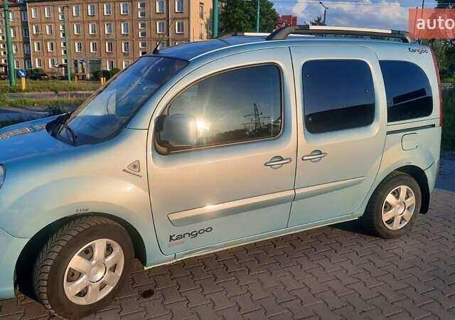 Синий Рено Кенгу, объемом двигателя 1.5 л и пробегом 211 тыс. км за 8500 $, фото 1 на Automoto.ua