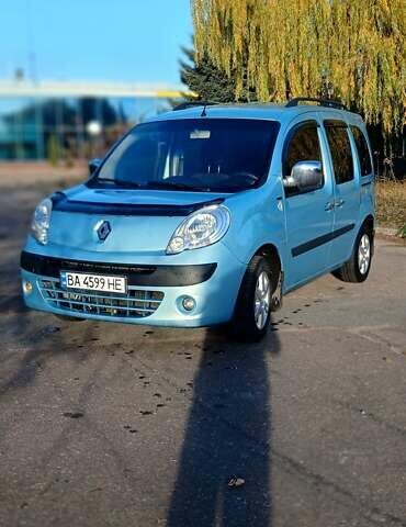 Синий Рено Кенгу, объемом двигателя 1.46 л и пробегом 300 тыс. км за 8300 $, фото 1 на Automoto.ua