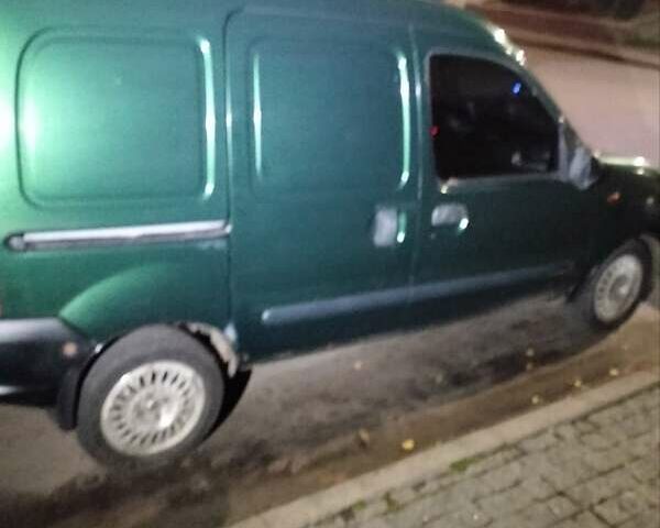 Зеленый Рено Кенгу, объемом двигателя 1.87 л и пробегом 300 тыс. км за 2200 $, фото 1 на Automoto.ua