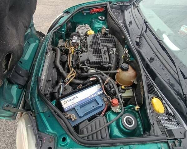 Зеленый Рено Кенгу, объемом двигателя 1.5 л и пробегом 256 тыс. км за 4500 $, фото 1 на Automoto.ua