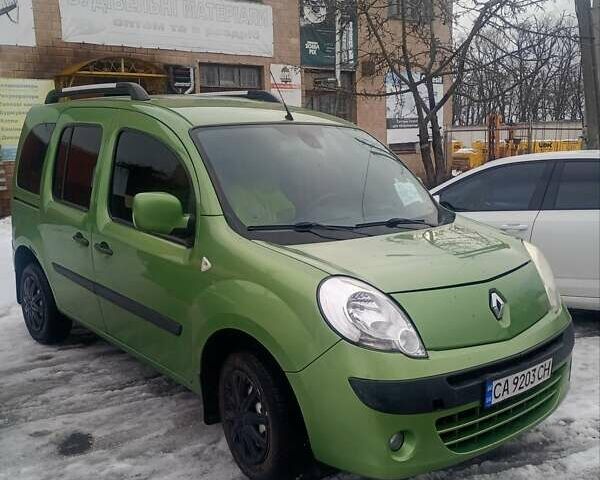 Зелений Рено Кєнгу, об'ємом двигуна 1.5 л та пробігом 224 тис. км за 8400 $, фото 1 на Automoto.ua