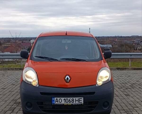 Оранжевый Рено Кенгу, объемом двигателя 1.5 л и пробегом 305 тыс. км за 6600 $, фото 1 на Automoto.ua