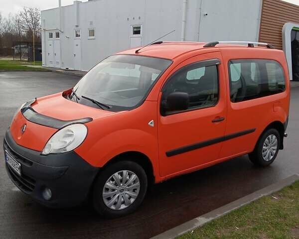 Оранжевый Рено Кенгу, объемом двигателя 1.5 л и пробегом 170 тыс. км за 6400 $, фото 1 на Automoto.ua