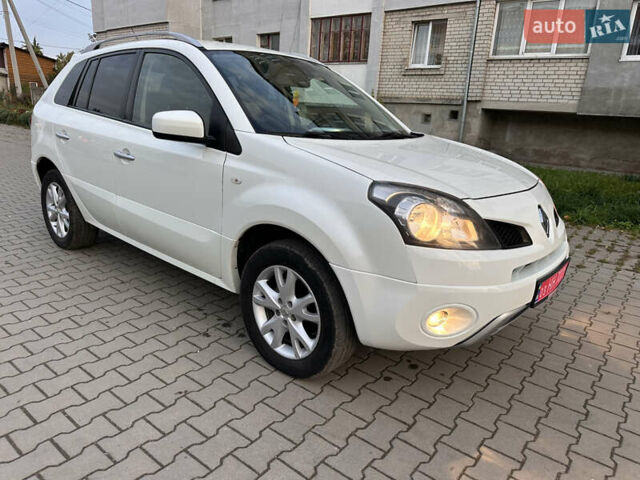 Белый Рено Колеос, объемом двигателя 2 л и пробегом 169 тыс. км за 9700 $, фото 1 на Automoto.ua