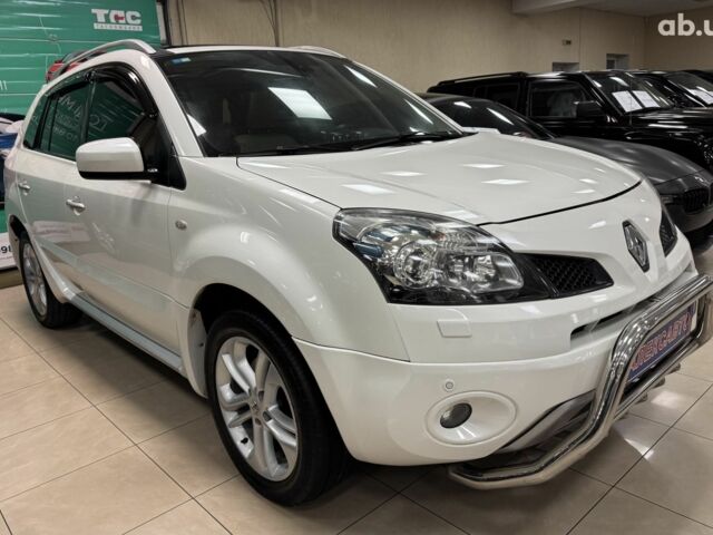 Белый Рено Колеос, объемом двигателя 0 л и пробегом 242 тыс. км за 8700 $, фото 1 на Automoto.ua