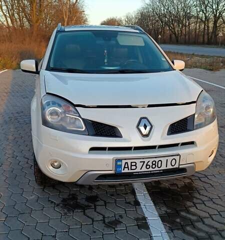 Білий Рено Колеос, об'ємом двигуна 2 л та пробігом 190 тис. км за 10500 $, фото 1 на Automoto.ua