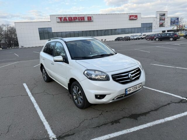 Білий Рено Колеос, об'ємом двигуна 2 л та пробігом 250 тис. км за 9850 $, фото 1 на Automoto.ua