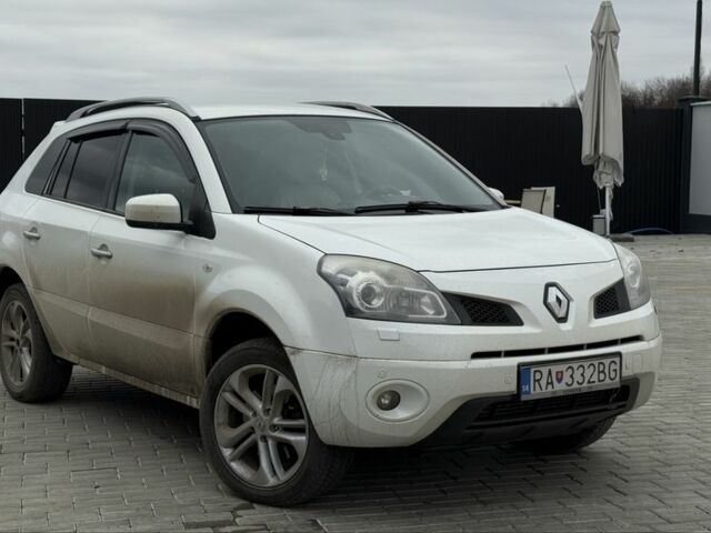 Белый Рено Колеос, объемом двигателя 2 л и пробегом 2 тыс. км за 3546 $, фото 1 на Automoto.ua