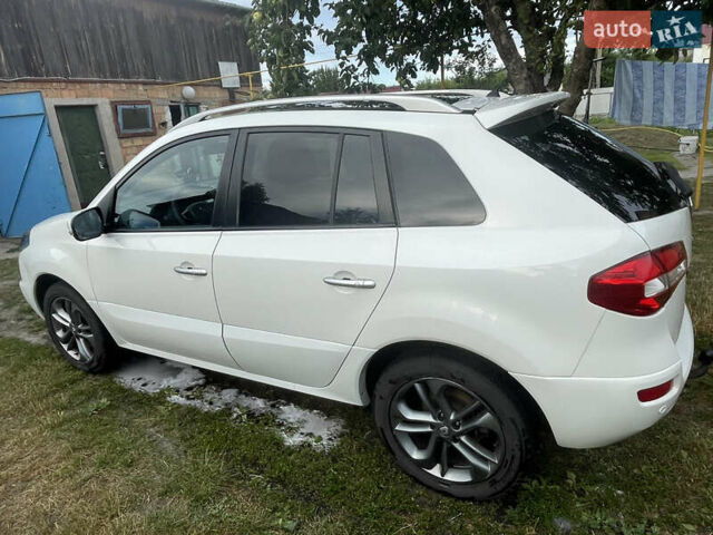 Белый Рено Колеос, объемом двигателя 2 л и пробегом 160 тыс. км за 12500 $, фото 1 на Automoto.ua