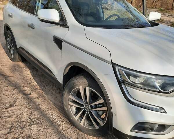 Белый Рено Колеос, объемом двигателя 2.49 л и пробегом 28 тыс. км за 23900 $, фото 1 на Automoto.ua