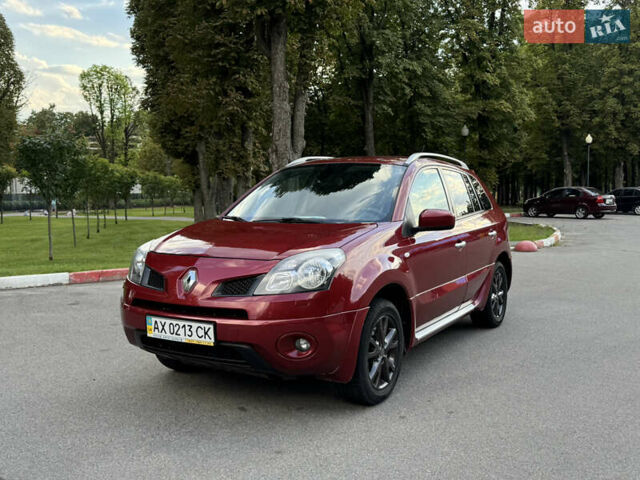 Красный Рено Колеос, объемом двигателя 2.5 л и пробегом 150 тыс. км за 8000 $, фото 1 на Automoto.ua
