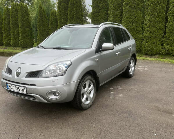 Сірий Рено Колеос, об'ємом двигуна 2 л та пробігом 256 тис. км за 8500 $, фото 1 на Automoto.ua