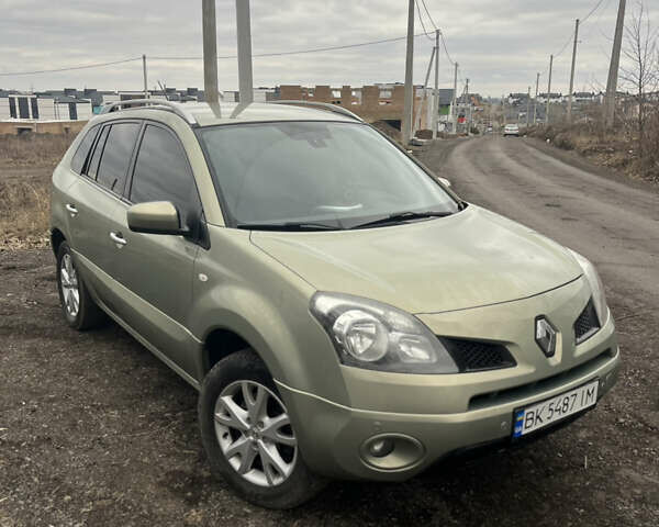 Серый Рено Колеос, объемом двигателя 2 л и пробегом 320 тыс. км за 8300 $, фото 1 на Automoto.ua