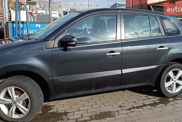 Серый Рено Колеос, объемом двигателя 2.49 л и пробегом 162 тыс. км за 10400 $, фото 1 на Automoto.ua