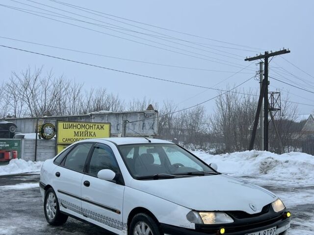Белый Рено Лагуна, объемом двигателя 0 л и пробегом 350 тыс. км за 900 $, фото 1 на Automoto.ua