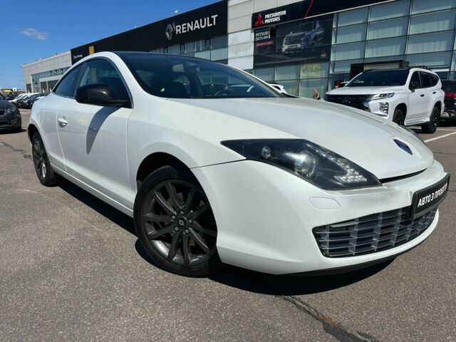 Білий Рено Лагуна, об'ємом двигуна 2 л та пробігом 242 тис. км за 7800 $, фото 1 на Automoto.ua