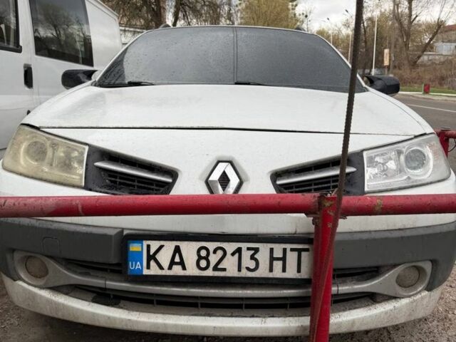 Білий Рено Лагуна, об'ємом двигуна 1.6 л та пробігом 210 тис. км за 1850 $, фото 1 на Automoto.ua